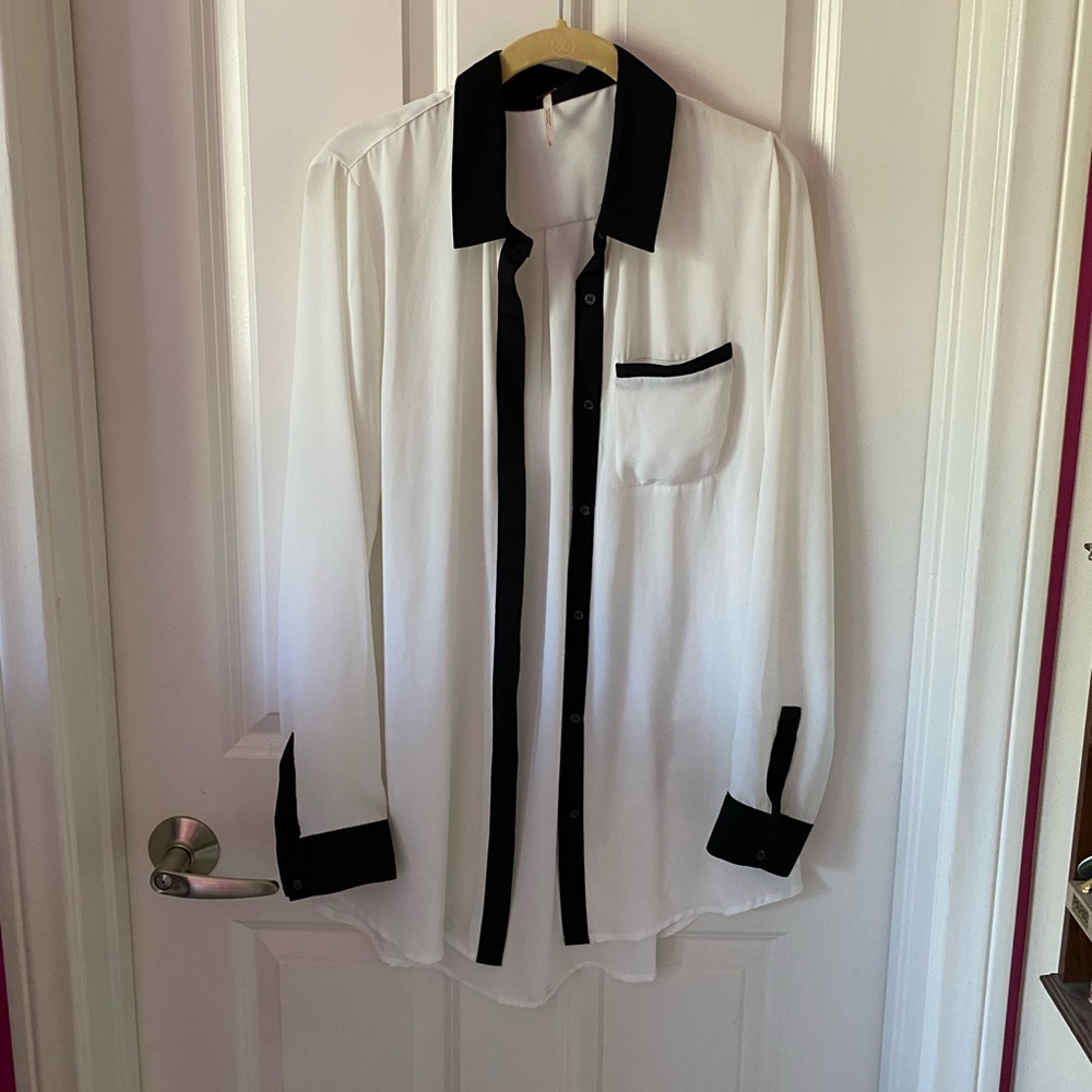 Women's Black and White Button Down Shirt